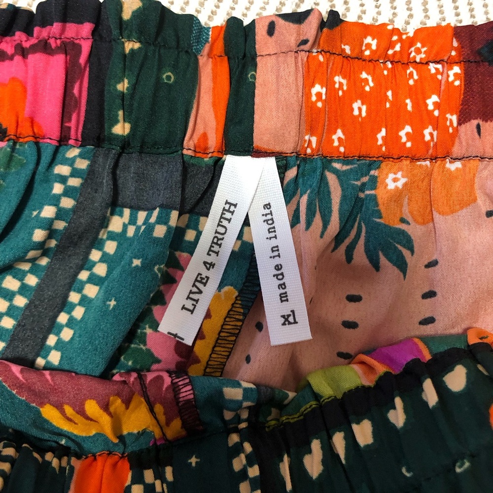 Live 4 Truth Colorful Birds and Geometric Shorts - Picture 4 of 11